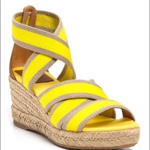 Excellent used Tory Burch wedges